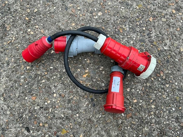 16a naar 32a verloopkabel (2x) - afbeelding 1 van  2