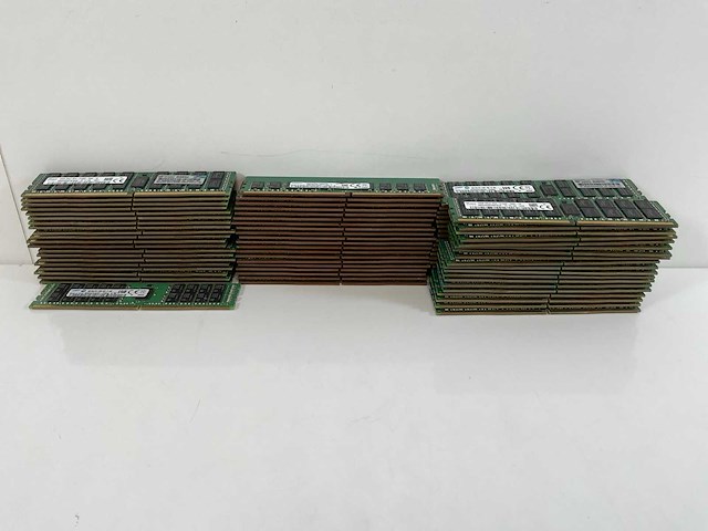 16gb ddr4 - mix model rams - check description (75x) - afbeelding 1 van  11
