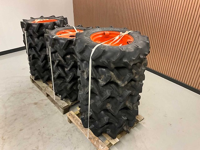 16x 8-16 minitractor band met velg - afbeelding 2 van  6