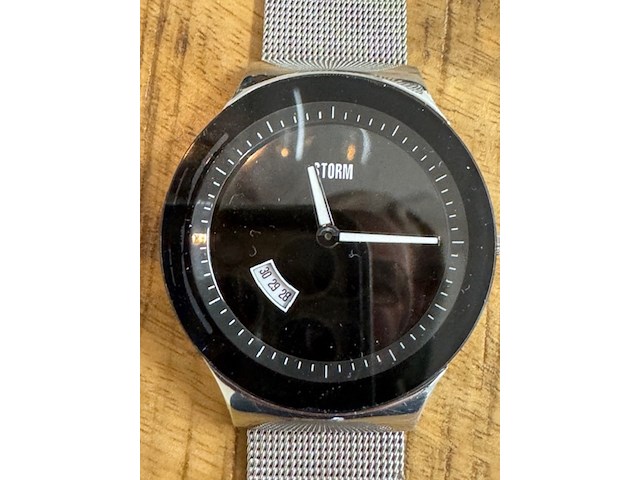 16x horloge o.a: boss, diesel - afbeelding 2 van  17