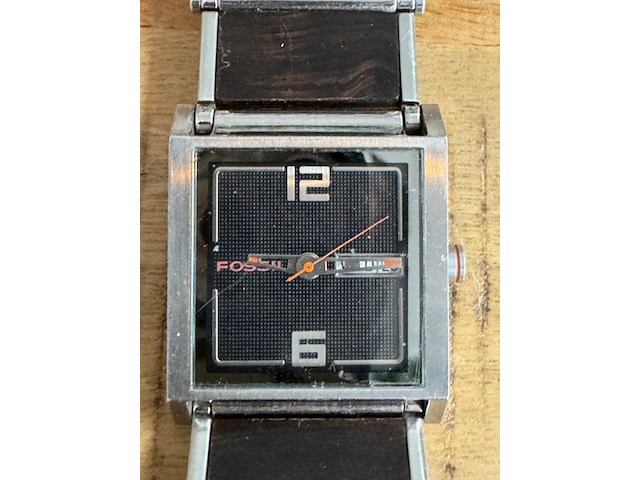 16x horloge o.a: boss, diesel - afbeelding 5 van  17