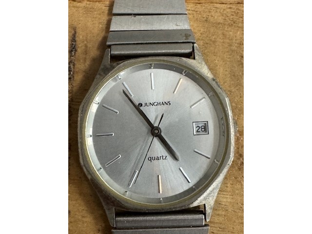 16x horloge o.a: boss, diesel - afbeelding 6 van  17