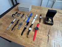 16x horloge o.a: boss, diesel - afbeelding 1 van  17