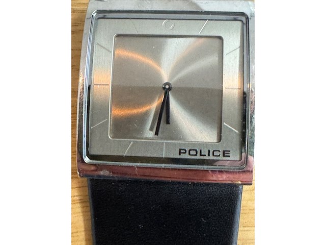 16x horloge o.a: boss, diesel - afbeelding 15 van  17