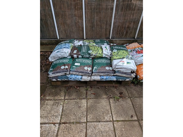 16x zak potgrond a 30 liter dcm - afbeelding 1 van  7