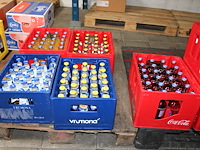 17 kratten met diverse frisranken w.o. lipton, chaudfontaine, fanta eb rivella. - afbeelding 4 van  5