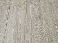 17 m2 pvc zelfklevend stroken - 1219 x 184 x 2,5 mm - afbeelding 1 van  2