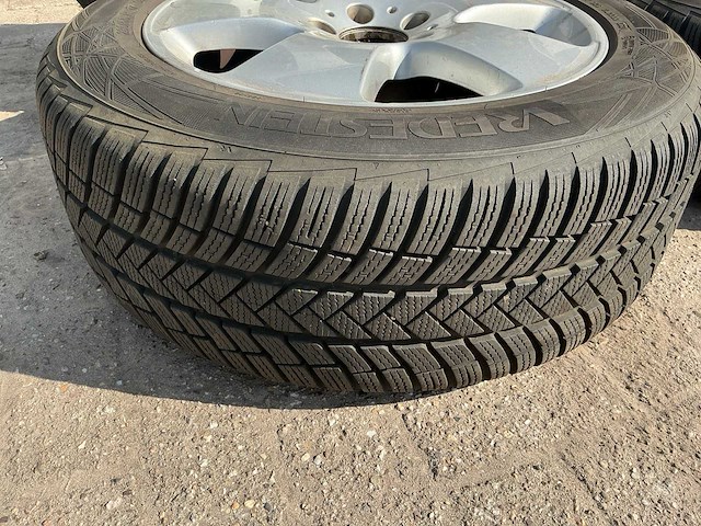 17” velg met vredestein band - 235/55 r 17 (4x) - afbeelding 7 van  8