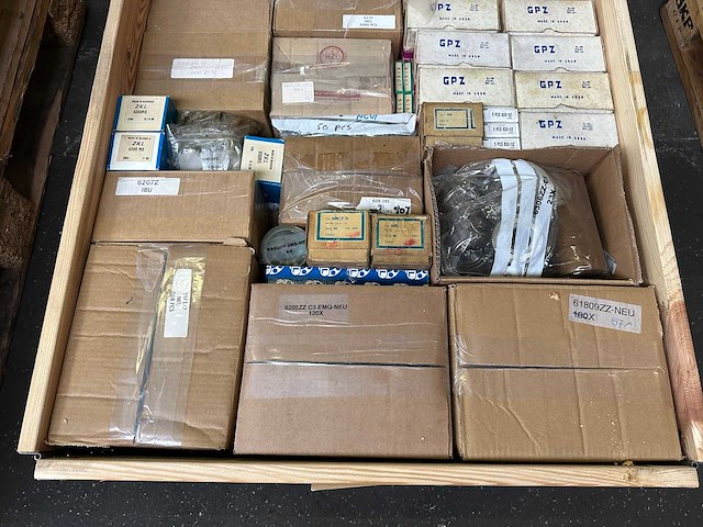 178 kg net bearings from several brands - afbeelding 3 van  8