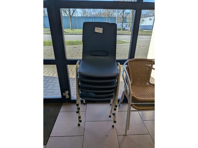 17x diverse stoelen - afbeelding 5 van  10