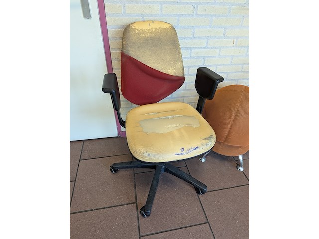 17x diverse stoelen - afbeelding 8 van  10