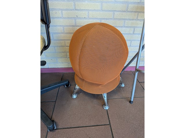 17x diverse stoelen - afbeelding 9 van  10