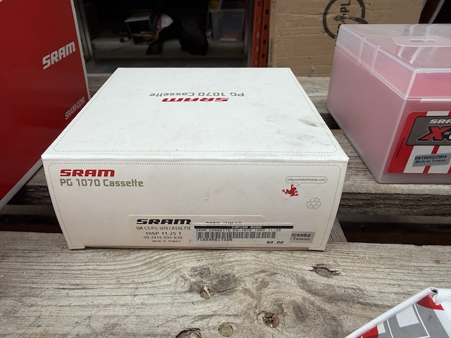 17x racefiets onderdelen w.o. trapstel, shifter set w.o. sram, mavic - afbeelding 7 van  18