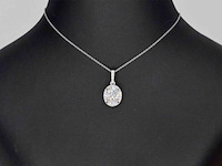 18 carat witgouden hanger met diamanten en een ovale briljant, excl. ketting - afbeelding 2 van  8