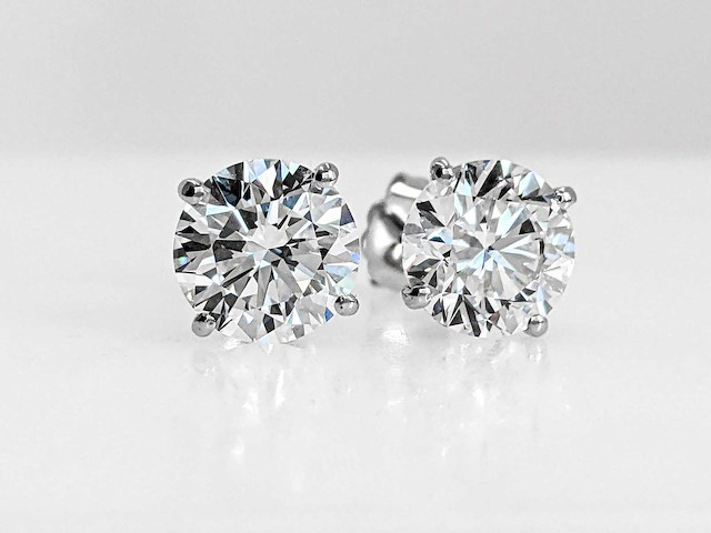 18 karaat witgouden oorstekers met 4,01 crt diamant - afbeelding 2 van  9