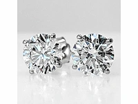 18 karaat witgouden oorstekers met 4,01 crt diamant