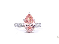 18 karaat witgouden ring met 5,00 crt. diamant