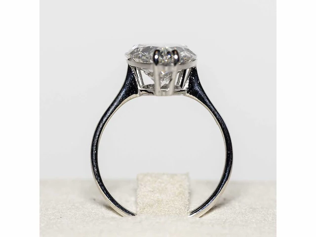 18 karaat witgouden ring met 5,01 crt. diamant - afbeelding 2 van  11