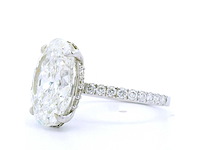 18 karaat witgouden ring met 5,55 crt. diamant