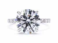 18 karaat witgouden ring met 5,88 ct. diamant