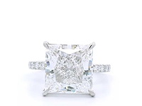 18 karaat witgouden ring met 6,43 ct. diamant