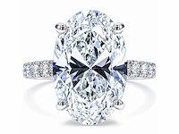 18 karaat witgouden ring met 8,00 ct. diamant