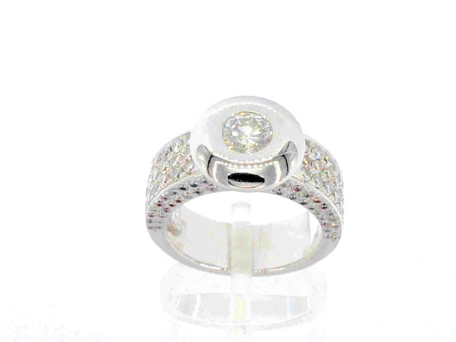 18 karaat witgouden ring met centrale briljant en pavé gezette briljanten - afbeelding 1 van  9