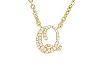 18 karaats goud (verneuil) collier met letter hanger q