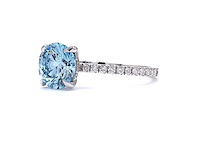 18 krt wit gouden ring met blauw diamant 2,28 crt