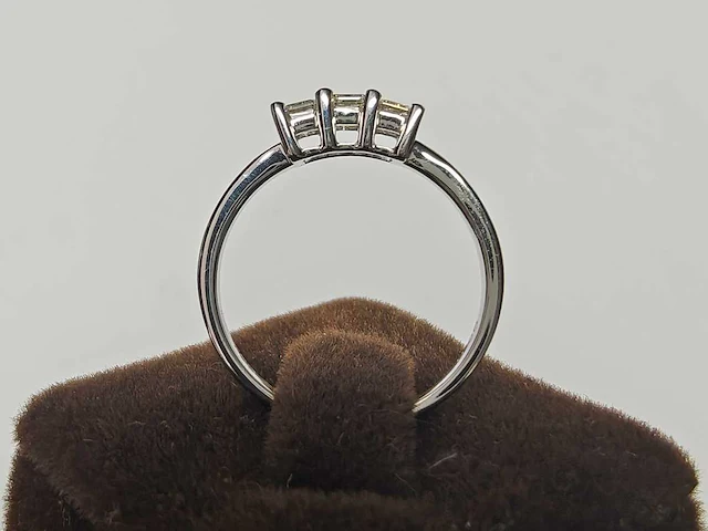 18 kt witgouden ring met 0,65 cts natuurlijke diamant - afbeelding 3 van  6