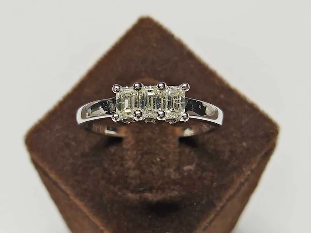 18 kt witgouden ring met natuurlijke diamant - afbeelding 1 van  6