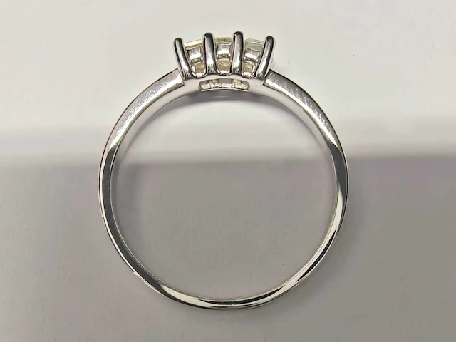 18 kt witgouden ring met natuurlijke diamant - afbeelding 5 van  6