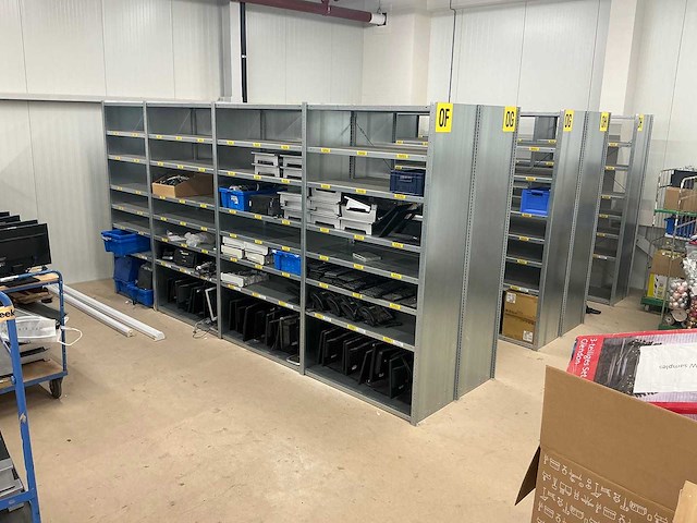 18 meter magazijnstelling in 3 delen - afbeelding 1 van  7