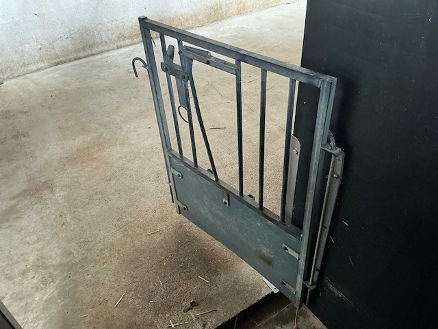 18 stuks kalverboxen – compleet systeem – met rvs en kunststof onderdelen - afbeelding 2 van  7