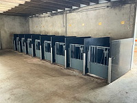 18 stuks kalverboxen – compleet systeem – met rvs en kunststof onderdelen - afbeelding 1 van  7