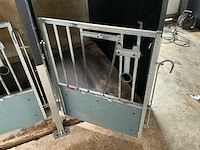 18 stuks kalverboxen – compleet systeem – met rvs en kunststof onderdelen - afbeelding 7 van  7