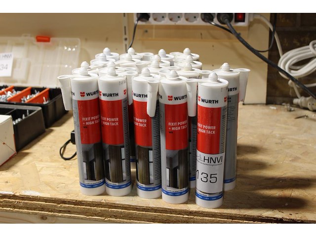 18 tubes kit voornamelijk fixit pwer + high tack. - afbeelding 1 van  2