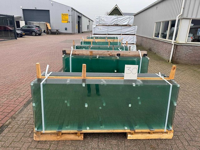 180st glaspanelen 10mm gehard veiligheidsglas - afbeelding 12 van  17