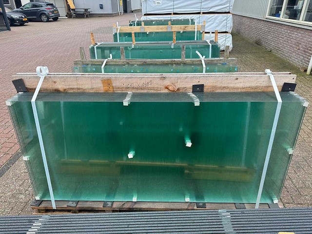 180st glaspanelen 10mm gehard veiligheidsglas - afbeelding 13 van  17