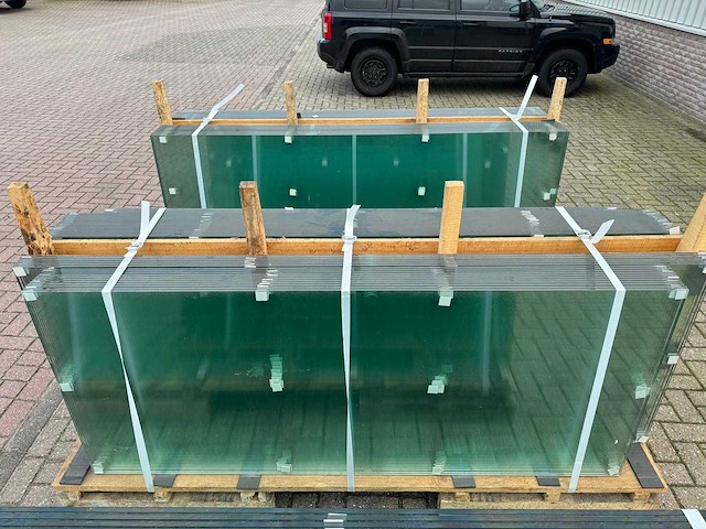 180st glaspanelen 10mm gehard veiligheidsglas - afbeelding 16 van  17