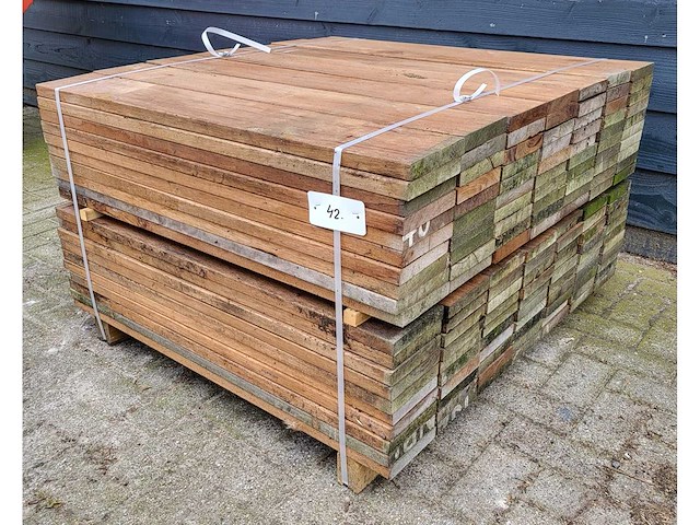 182 x guyana teak planken 25 x 140mm, lengte 65 cm - afbeelding 2 van  4