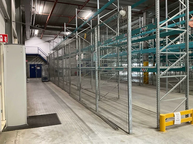 18m gegalvaniseerd hekwerk - afbeelding 1 van  5