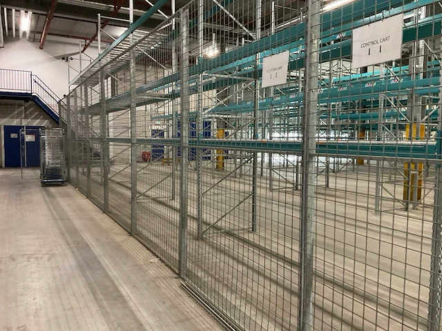 18m gegalvaniseerd hekwerk - afbeelding 3 van  5