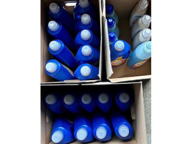 18x wasmiddel color 3 ltr en 6x wasverzachter 0,75 ltr robijn - afbeelding 2 van  6