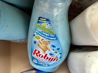18x wasmiddel color 3 ltr en 6x wasverzachter 0,75 ltr robijn - afbeelding 5 van  6