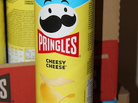 19 bussen pringles cheesy cheese. - afbeelding 2 van  2
