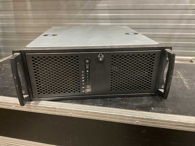 19” computer behuizing - afbeelding 1 van  3