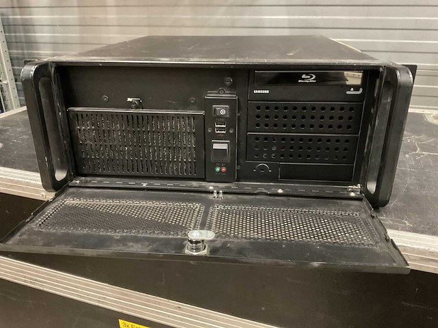 19” computersysteem - afbeelding 1 van  1