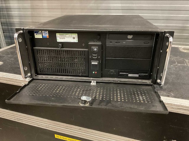 19” computersysteem - afbeelding 2 van  3