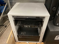 19” kast incl. inhoud - afbeelding 1 van  3
